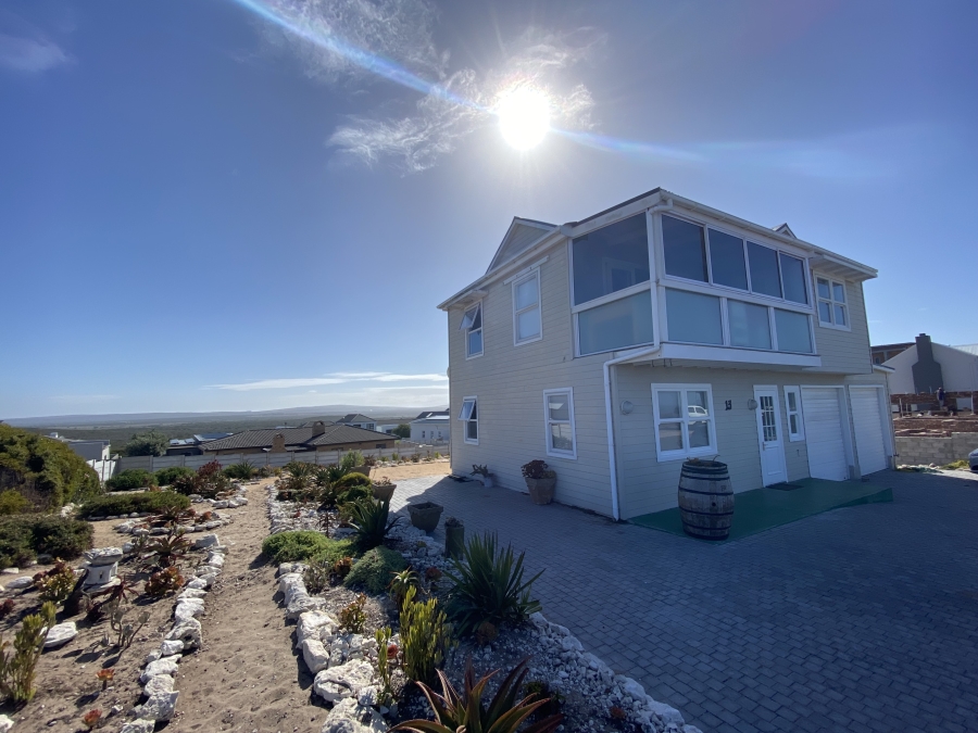 To Let 2 Bedroom Property for Rent in Yzerfontein Western Cape